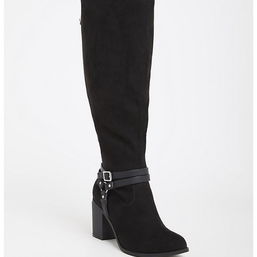 TORRID SZ 10 WIDE BLACK FAUX SUEDE STRAPPY BOOT